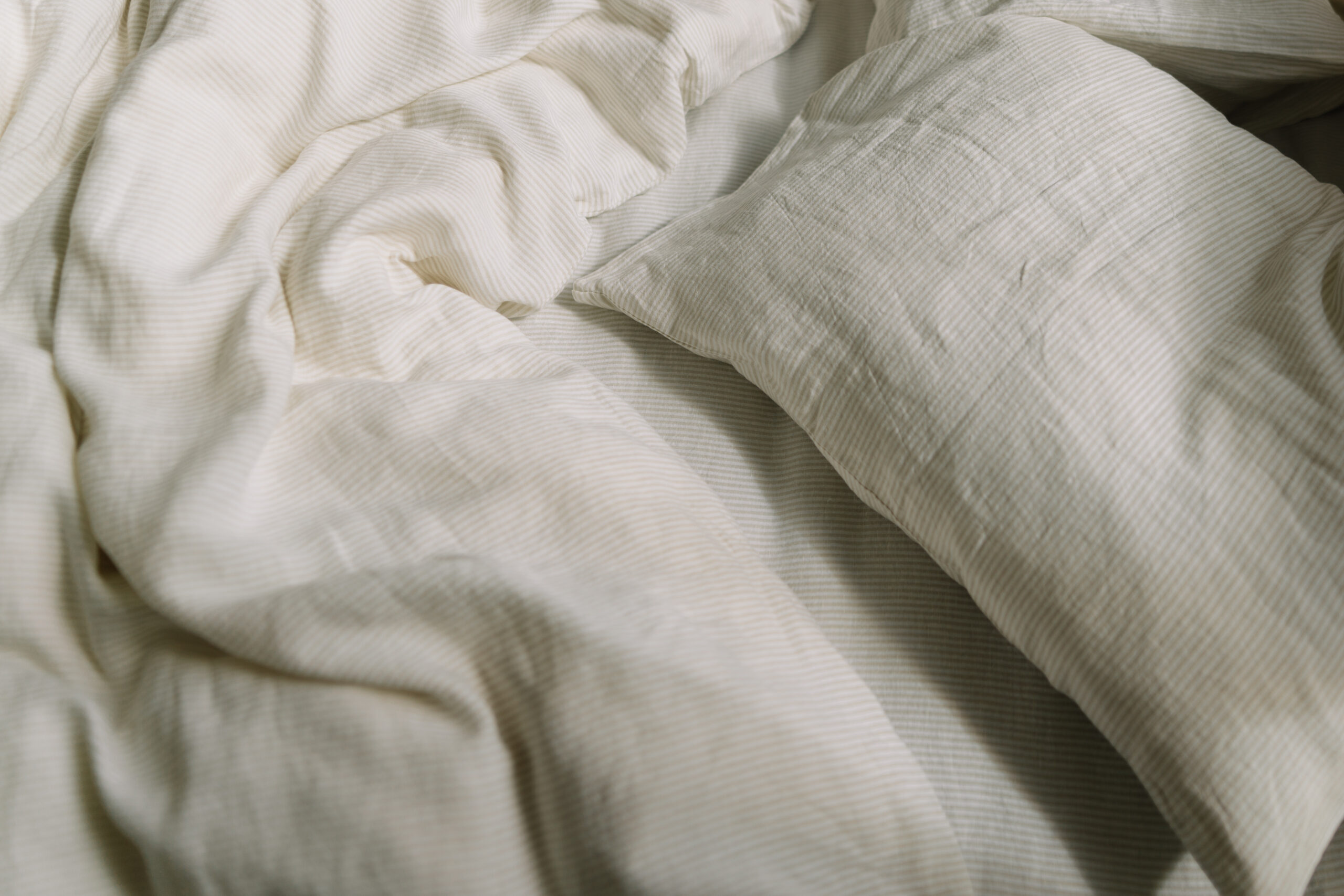 Natural Small Stripes Set 50x60 Pillowcases and 200x200 Quilt Cover