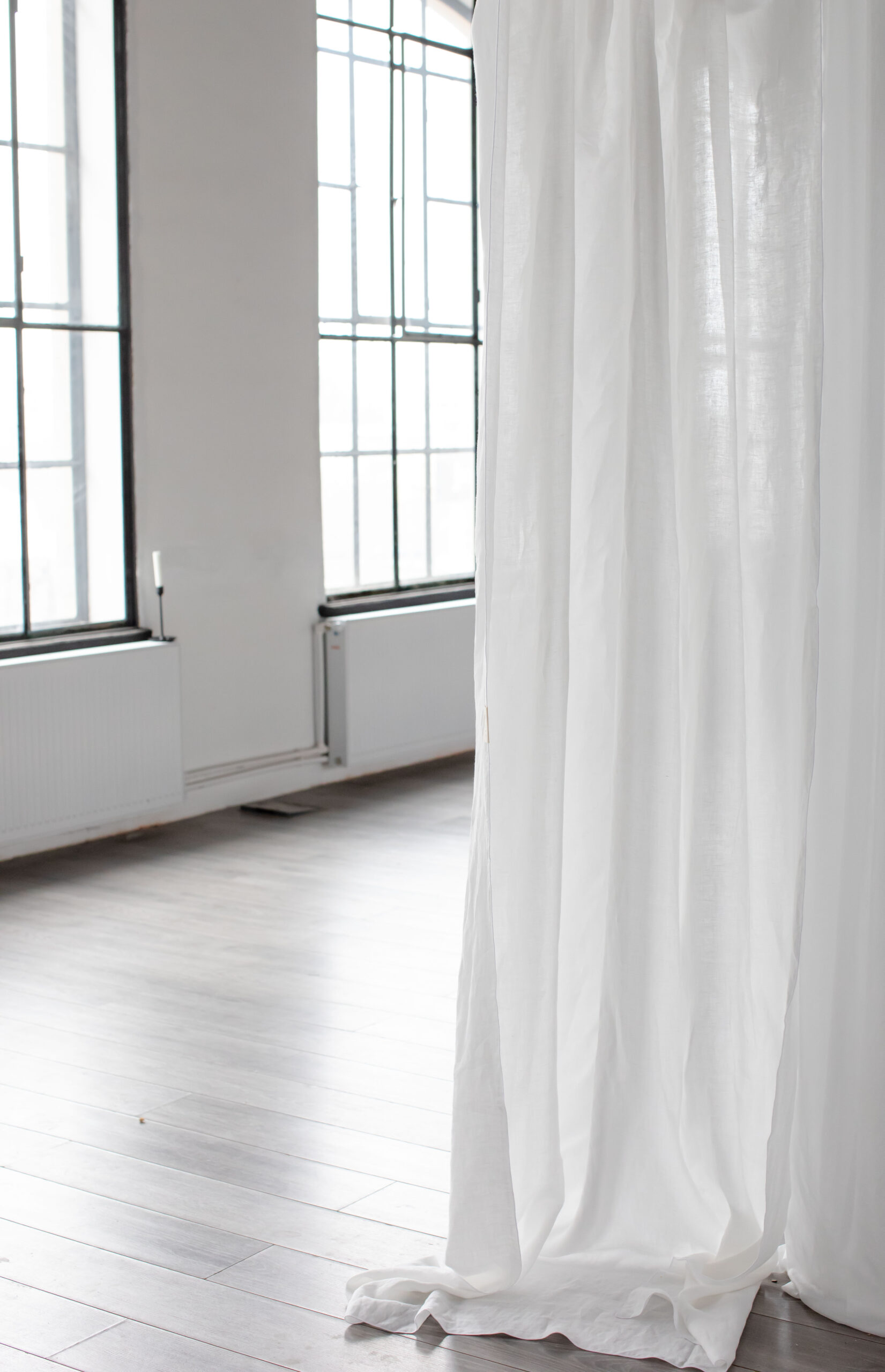Medium dense curtain White 160x270